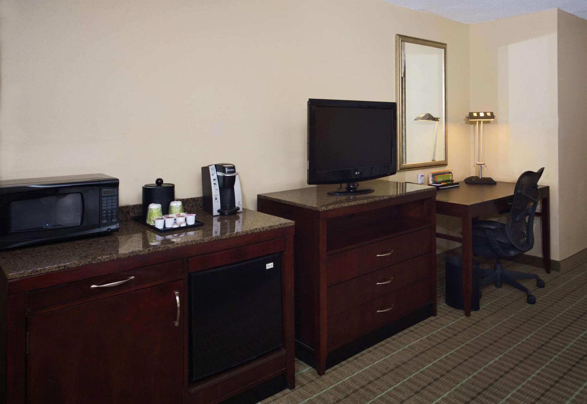 Hilton Garden Inn Valdosta Exterior photo