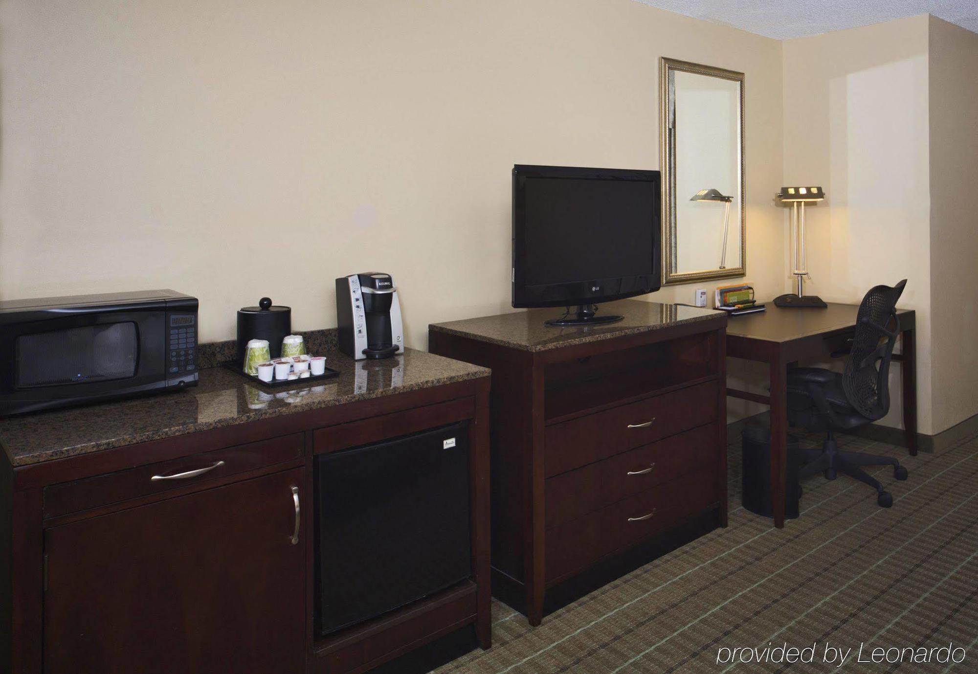 Hilton Garden Inn Valdosta Exterior photo